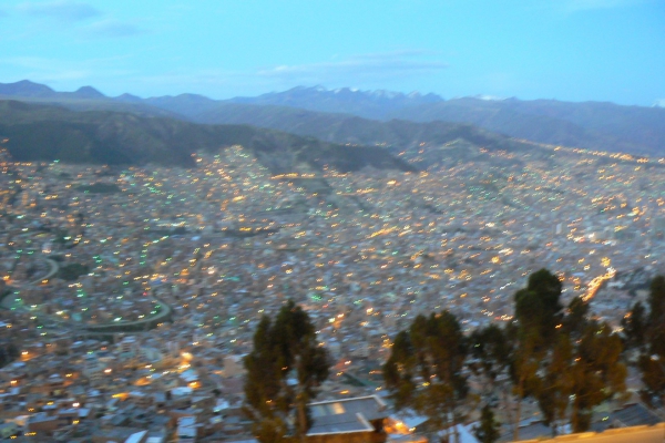 Zdjęcie z Boliwii - panorama La Paz wieczorem