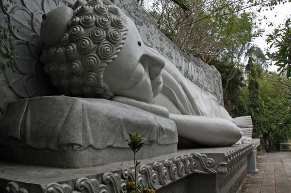 Zdjęcie z Wietnamu - nha trang, leżący budda