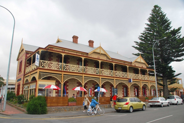 Zdjęcie z Australii - Zabytkowy hotel w VH