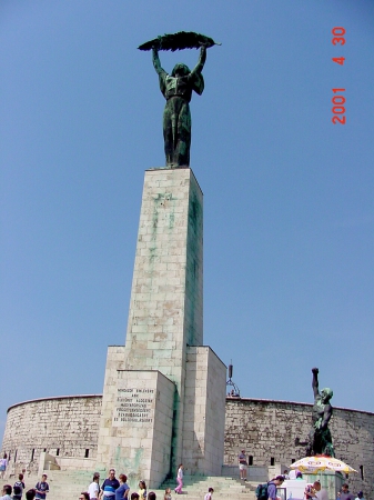 Zdjęcie z Węgier - pomnik wolności na górze Gellerta