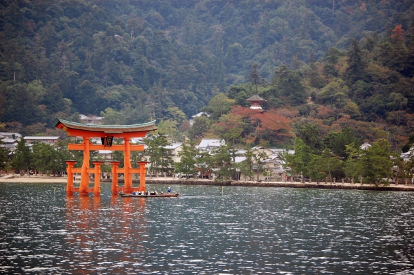 Zdjęcie z Japonii - Torii Itsukushima