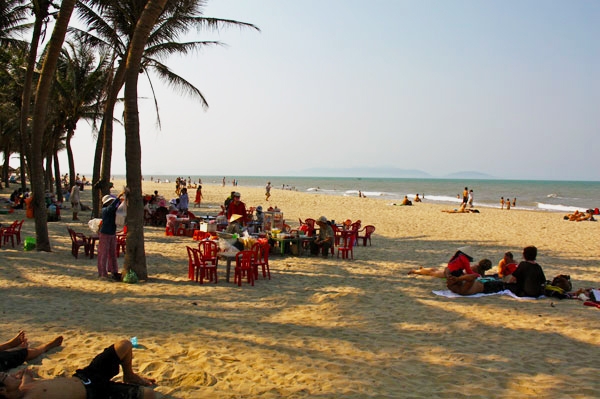 Zdjęcie z Wietnamu - plaza w hoi an