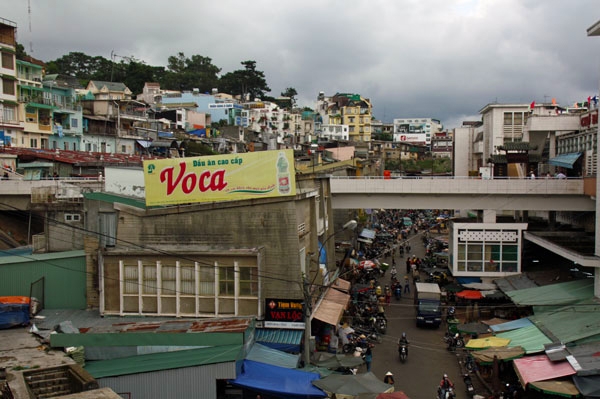 Zdjęcie z Wietnamu - glowny market w dalat