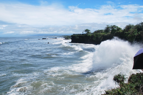 Zdjęcie z Indonezji - Linia brzegowa Tanah Lot