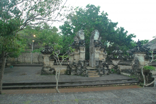 Zdjęcie z Indonezji - Pura Lahur Uluwatu