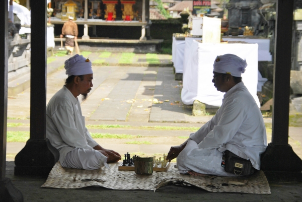 Zdjęcie z Indonezji - Przerwa w modlach