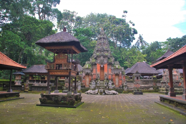 Zdjęcie z Indonezji - Pura Delem Agung