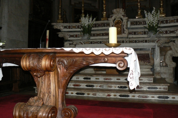 Zdjęcie z Francji - Bastia -wnętrze kościoła