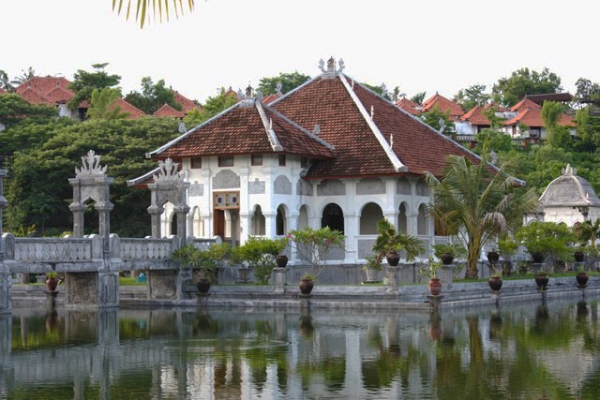 Zdjęcie z Indonezji - Puri Taman Ujung