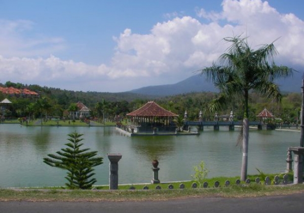 Zdjęcie z Indonezji - Puri Taman Ujung