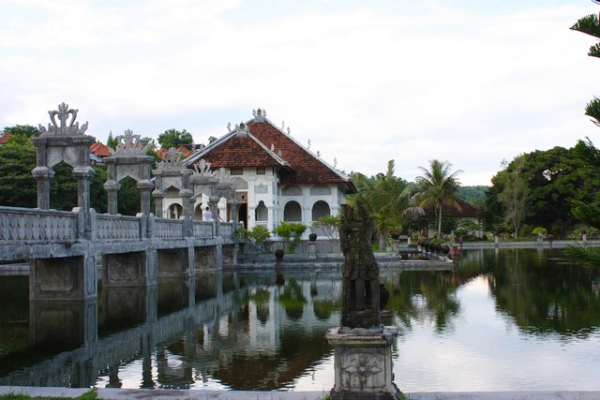 Zdjęcie z Indonezji - Puri Taman Ujung