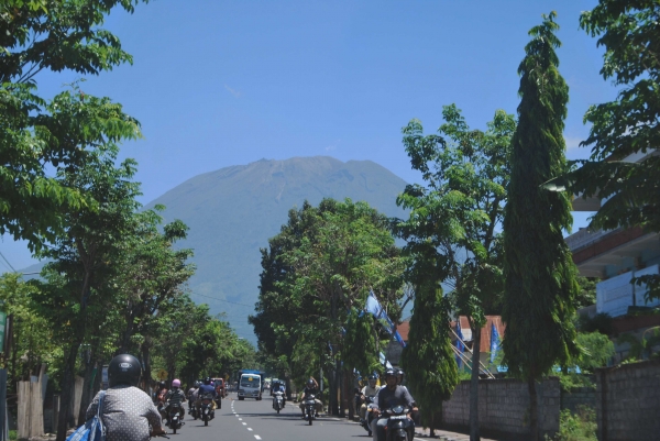 Zdjęcie z Indonezji - Ulica Alampura