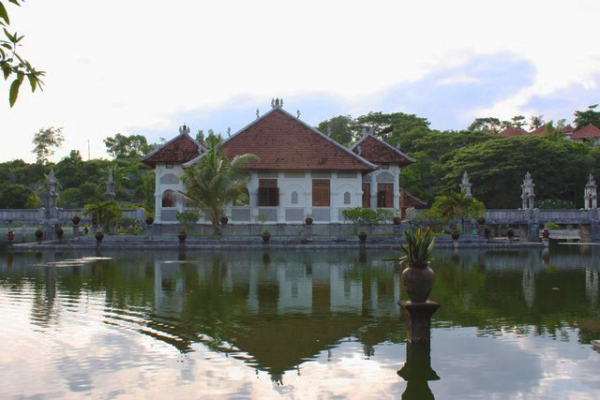 Zdjęcie z Indonezji - Puri Taman Ujung