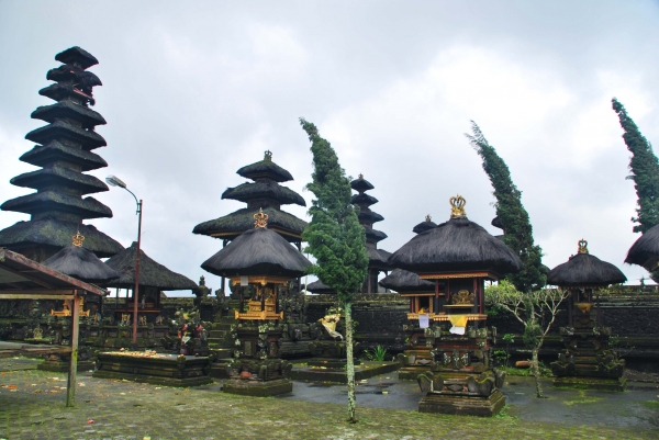 Zdjęcie z Indonezji - Pura Ulun Danu Batur