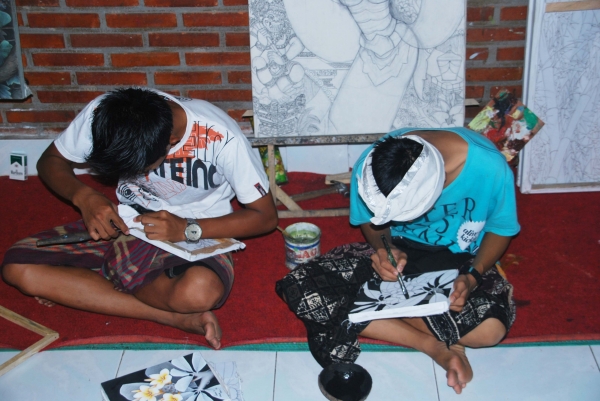 Zdjęcie z Indonezji - Malarze przy pracy