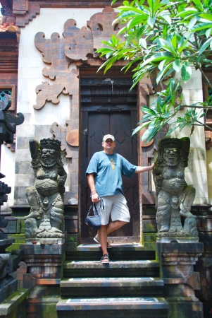 Zdjęcie z Indonezji - Przed jedna ze swiatyn