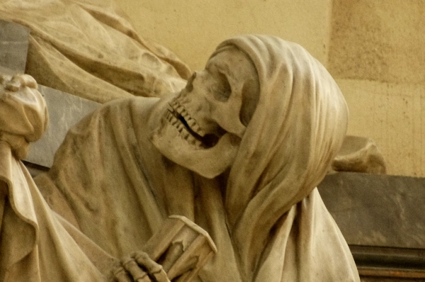 Zdjęcie z Francji - memento mori...