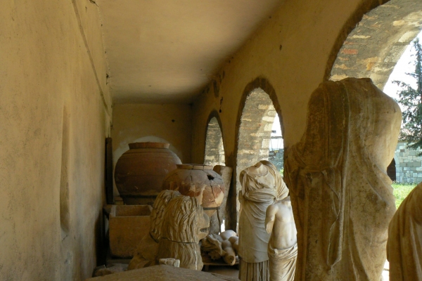 Zdjęcie z Albanii - Apollonia