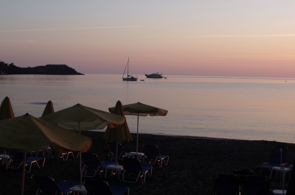 Zdjęcie z Grecji - Rankiem na plaży