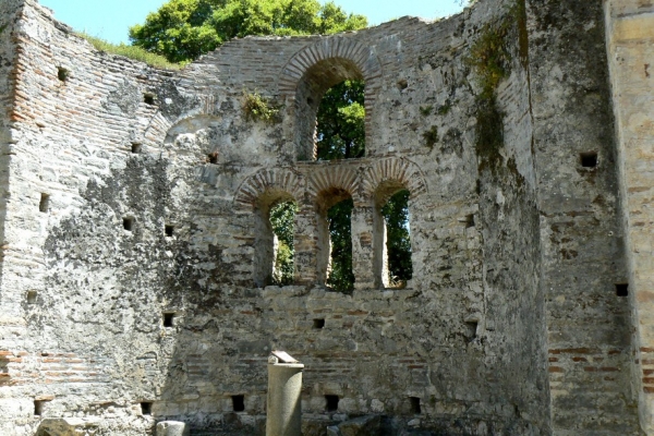 Zdjęcie z Albanii - Butrint. Bazylika