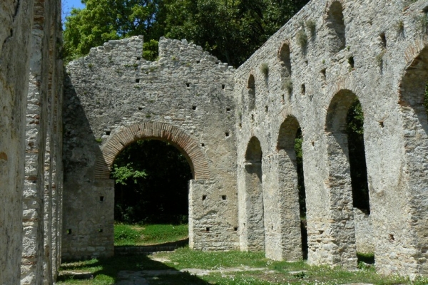 Zdjęcie z Albanii - Butrint. Bazylika