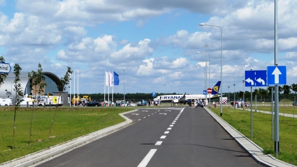 Zdjęcie z Polski - lotnisko Modlin