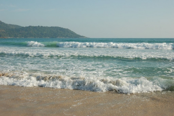 Zdjęcie z Tajlandii - Kata Beach - fale