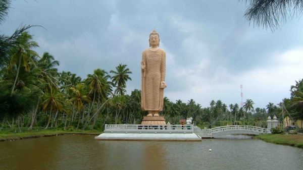 Zdjęcie ze Sri Lanki - Pamnik Buddy