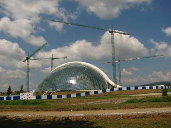 Zdjęcie z Gruzji - Nowy parlament.