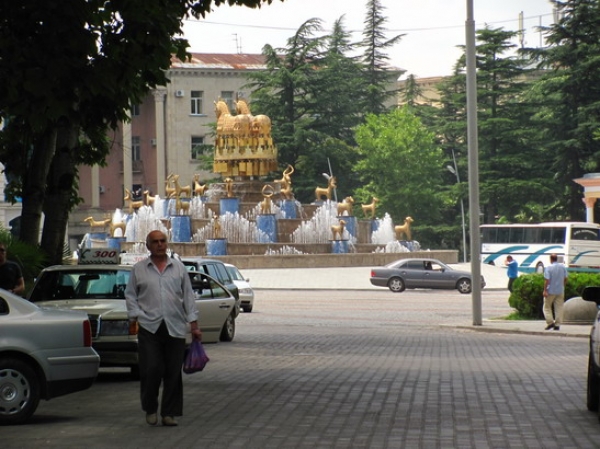 Zdjęcie z Gruzji - Kutaisi - Fontanna...