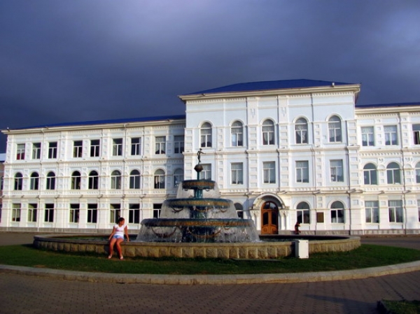 Zdjęcie z Gruzji - Uniwersytet w Batumi.