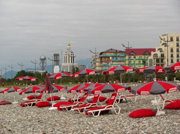 Zdjęcie z Gruzji - Plaża w Batumi.