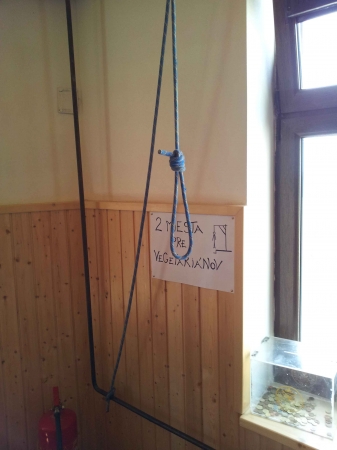 Zdjęcie ze Słowacji - stolik dla wegetarian :)