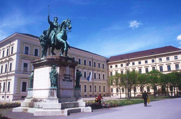 Zdjęcie z Niemiec - Palac LEUCHTENBERG