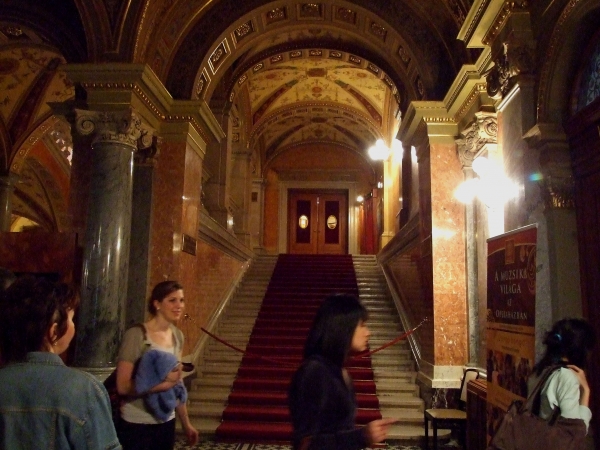 Zdjęcie ze Słowacji - w holu opery