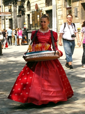 Zdjęcie z Ukrainy - Lizaczki - komu, komu?