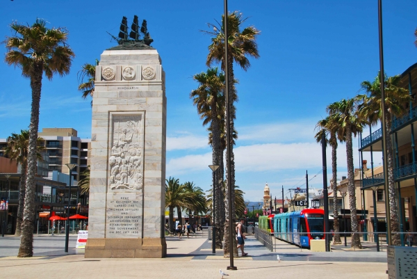 Zdjęcie z Australii - Glenelg, pomnik 