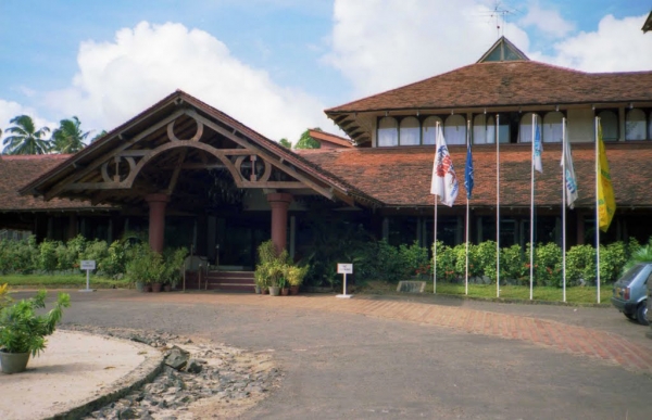 Zdjęcie ze Sri Lanki - hotel od strony miasta