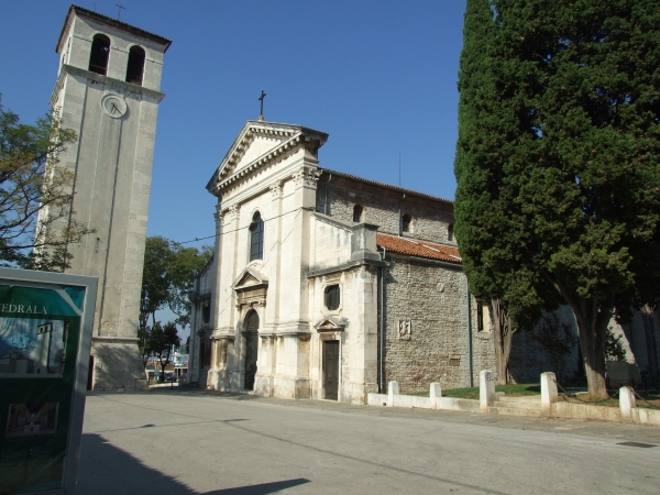 Zdjęcie z Chorwacji - katedra w Puli