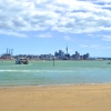 Zdjęcie z Nowej Zelandii - Centrum Auckland widziane z plazy w Devonport