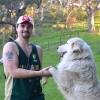 Zdjęcie z Australii - Piesek z okolicznej farmy towarzyszyl nam przez dluzsza droge. Probowalismy go zawrocic, w koncu sam