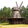 Zdjęcie z Łotwy - Ryski skansen - wiatrak.