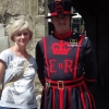 Zdjęcie z Wielkiej Brytanii - Ja i strażnik Tower- i jak tu nie czuć się bezpiecznie :)