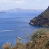 Zdjęcie z Grecji - Widok z Thirasi w stronę wyspy Santorini.