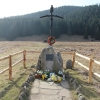 Zdjęcie z Polski - Krzyż upamiętniający lądowanie św. Jana Pawła II w Dolinie