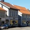 Zdjęcie z Norwegii - urokliwa, drewniana zabudowa wielorybniczego Sandefjord