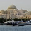 Zdjęcie z Zjednoczonych Emiratów Arabskich - dla kontrastu- dzisiaj chatki szejków wyglądają tak