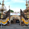 Zdjęcie z Indonezji - Przybrana do slubu swiatynia w Seminyak