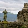 Zdjęcie z Włoch - Dedal - Igora Mitoraja - wśród ruin Pompei