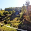 Zdjęcie z Polski - kudowski skansen posadowiony jest malowniczo na zboczu góry na wys 515-do 590 m npm